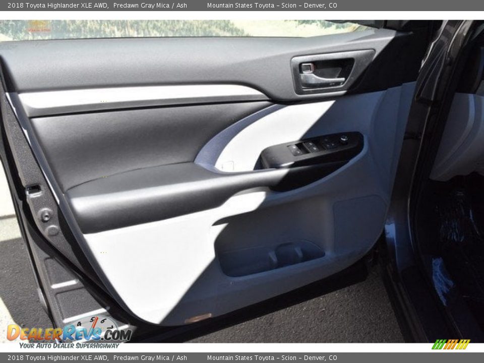 2018 Toyota Highlander XLE AWD Predawn Gray Mica / Ash Photo #23