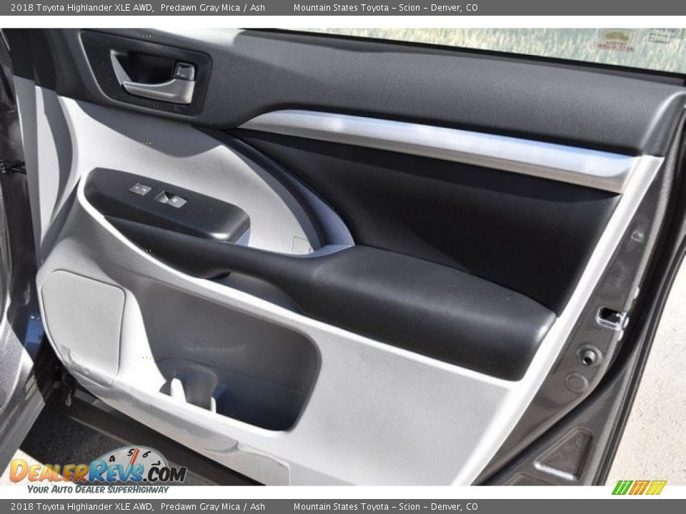 2018 Toyota Highlander XLE AWD Predawn Gray Mica / Ash Photo #25