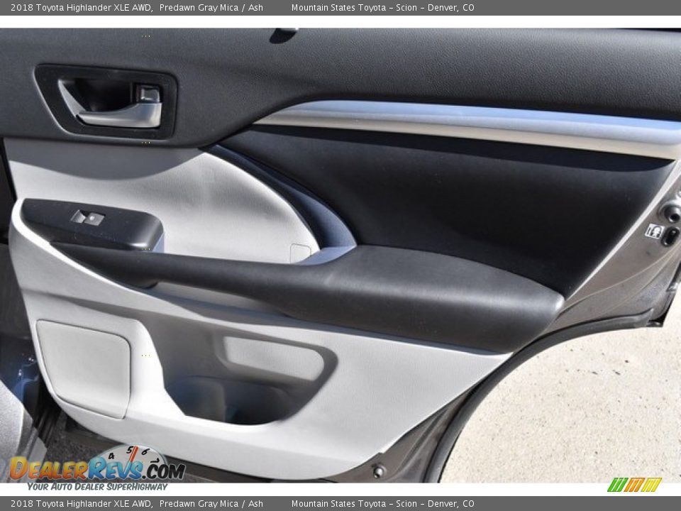 2018 Toyota Highlander XLE AWD Predawn Gray Mica / Ash Photo #26