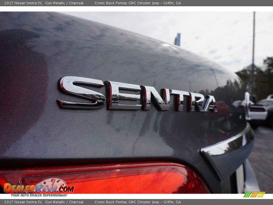 2017 Nissan Sentra SV Gun Metallic / Charcoal Photo #19