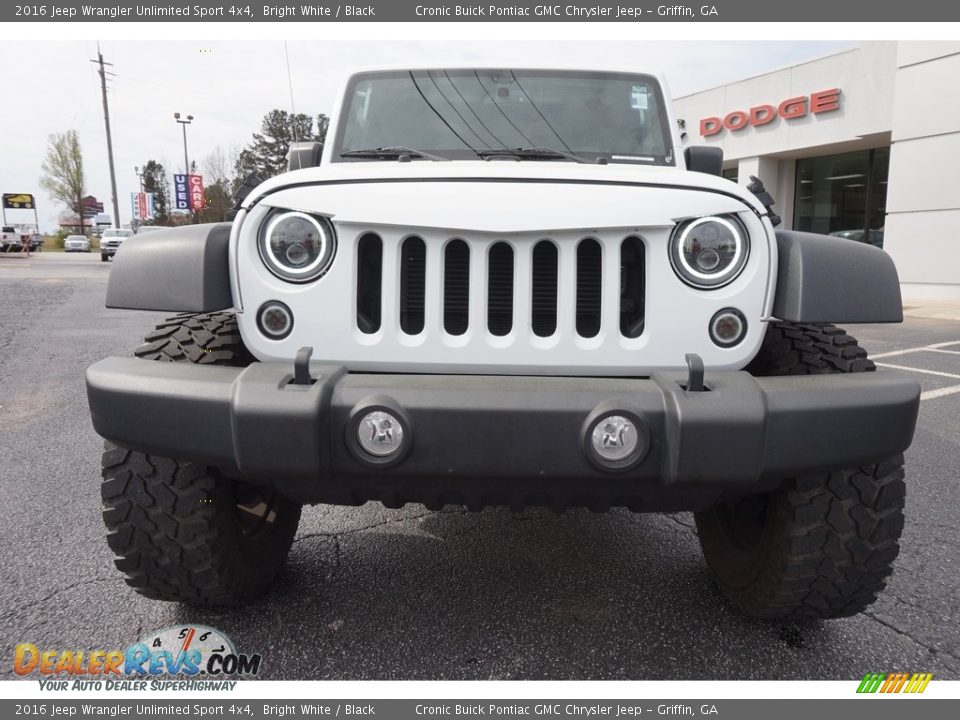 2016 Jeep Wrangler Unlimited Sport 4x4 Bright White / Black Photo #2