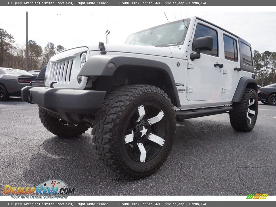 2016 Jeep Wrangler Unlimited Sport 4x4 Bright White / Black Photo #3