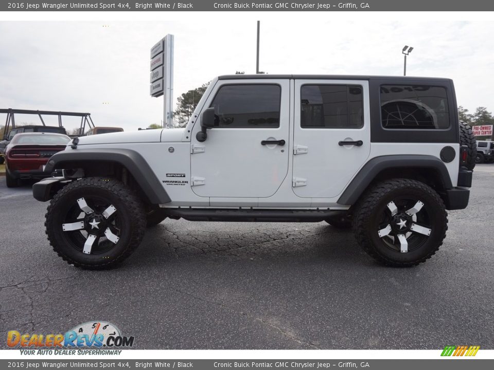 2016 Jeep Wrangler Unlimited Sport 4x4 Bright White / Black Photo #4