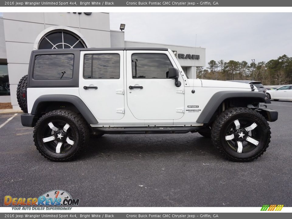 2016 Jeep Wrangler Unlimited Sport 4x4 Bright White / Black Photo #12