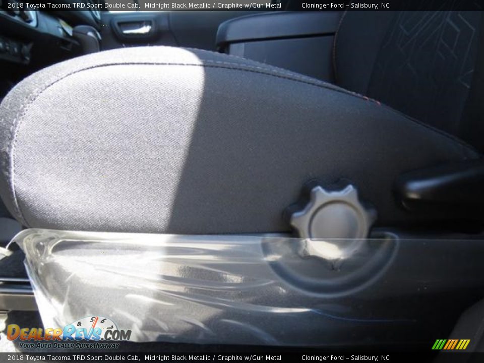 2018 Toyota Tacoma TRD Sport Double Cab Midnight Black Metallic / Graphite w/Gun Metal Photo #10