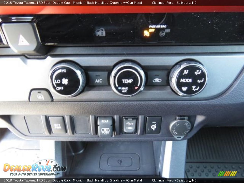 2018 Toyota Tacoma TRD Sport Double Cab Midnight Black Metallic / Graphite w/Gun Metal Photo #18