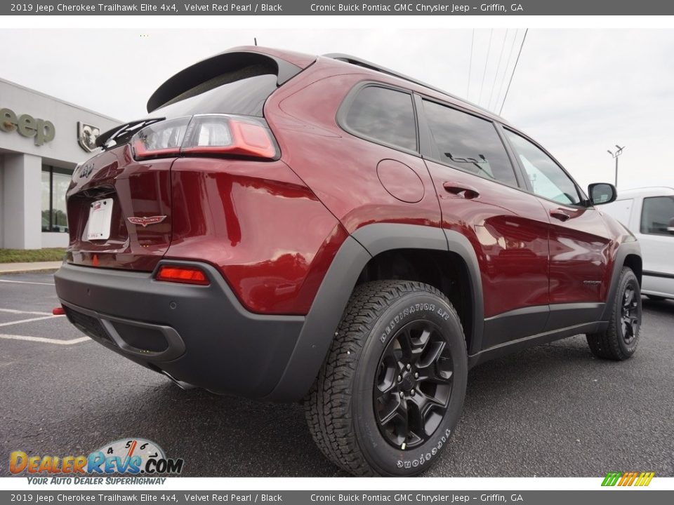 2019 Jeep Cherokee Trailhawk Elite 4x4 Velvet Red Pearl / Black Photo #13
