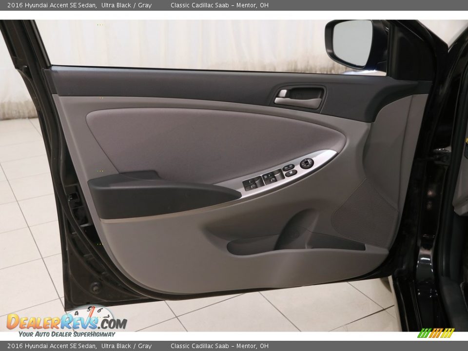 2016 Hyundai Accent SE Sedan Ultra Black / Gray Photo #4