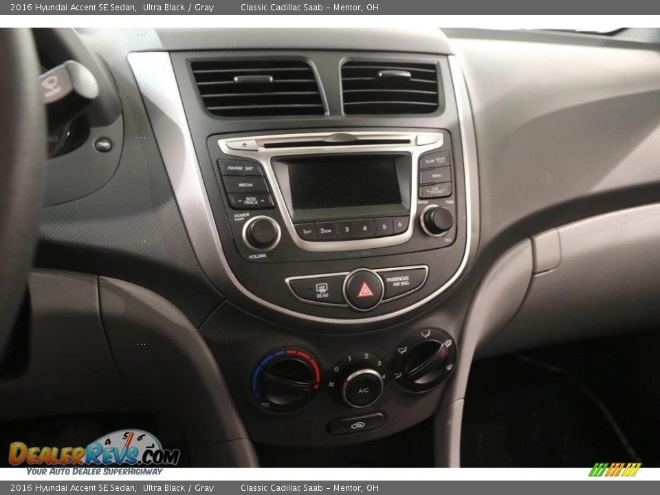 2016 Hyundai Accent SE Sedan Ultra Black / Gray Photo #9