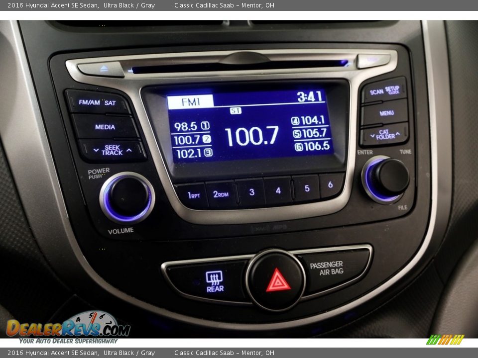 2016 Hyundai Accent SE Sedan Ultra Black / Gray Photo #10