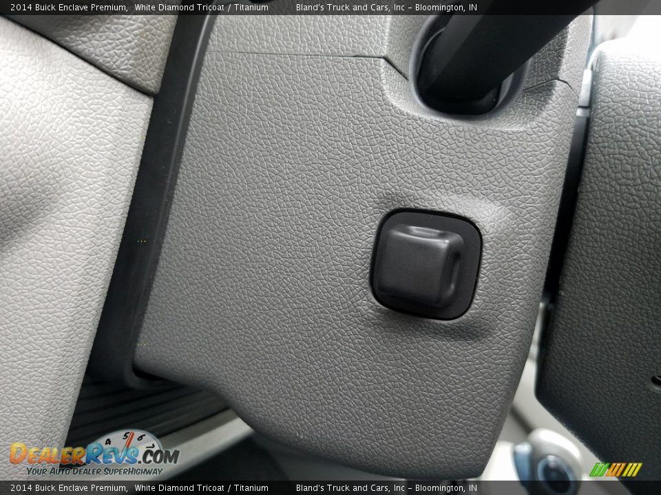 2014 Buick Enclave Premium White Diamond Tricoat / Titanium Photo #19