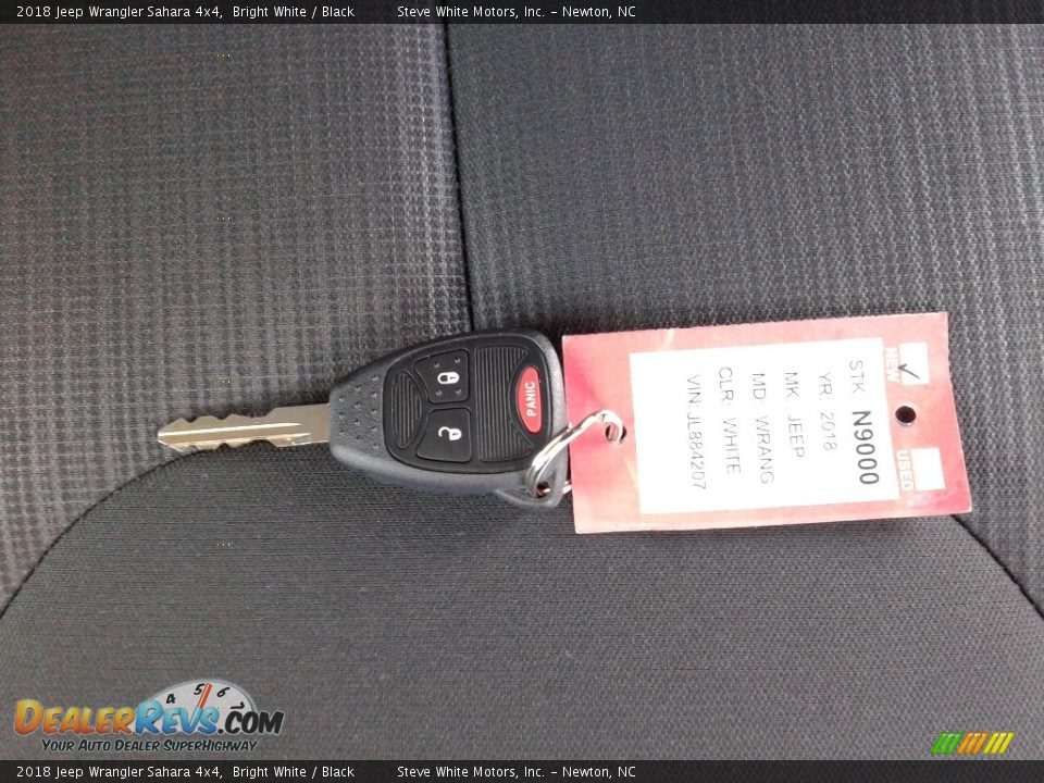 2018 Jeep Wrangler Sahara 4x4 Bright White / Black Photo #26