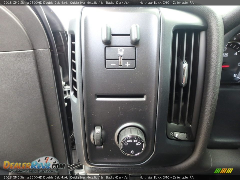 2018 GMC Sierra 2500HD Double Cab 4x4 Quicksilver Metallic / Jet Black/­Dark Ash Photo #15