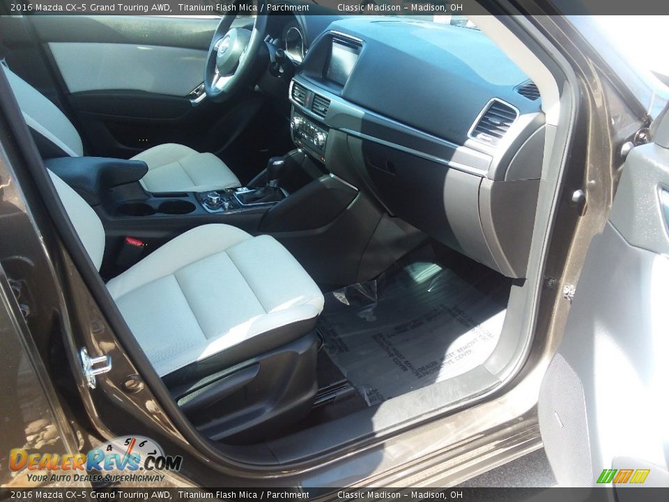 2016 Mazda CX-5 Grand Touring AWD Titanium Flash Mica / Parchment Photo #16
