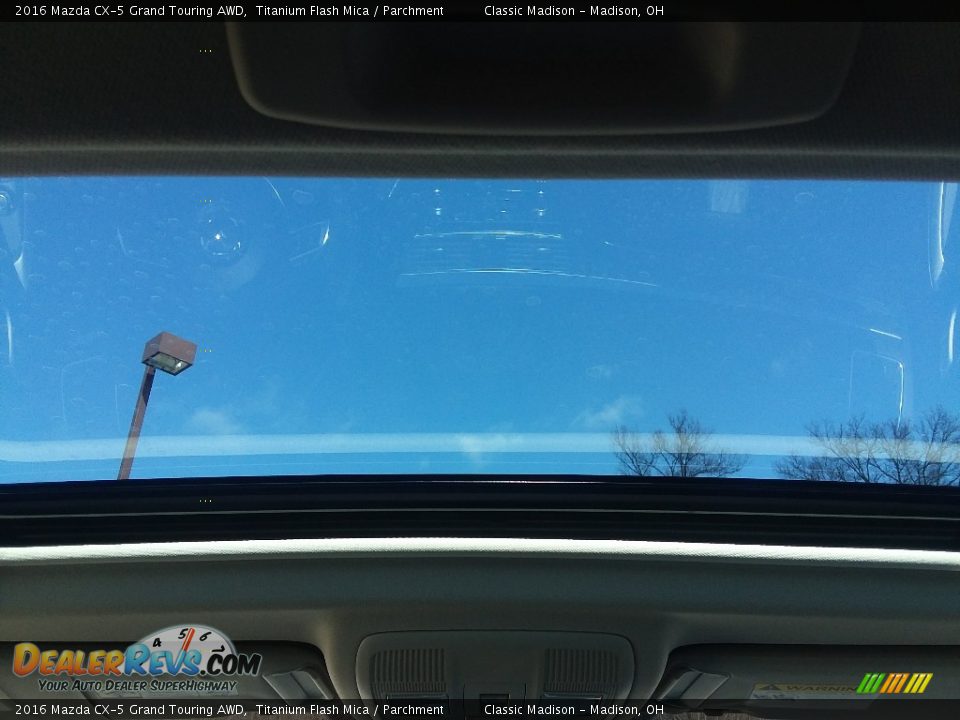 2016 Mazda CX-5 Grand Touring AWD Titanium Flash Mica / Parchment Photo #18