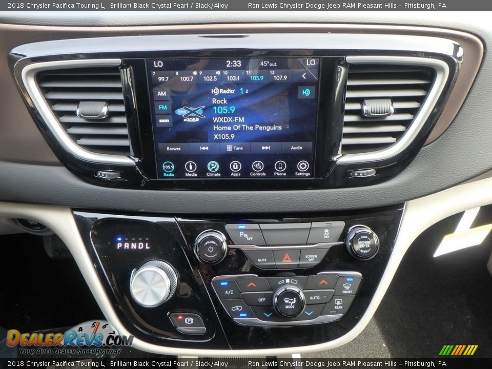 Controls of 2018 Chrysler Pacifica Touring L Photo #17