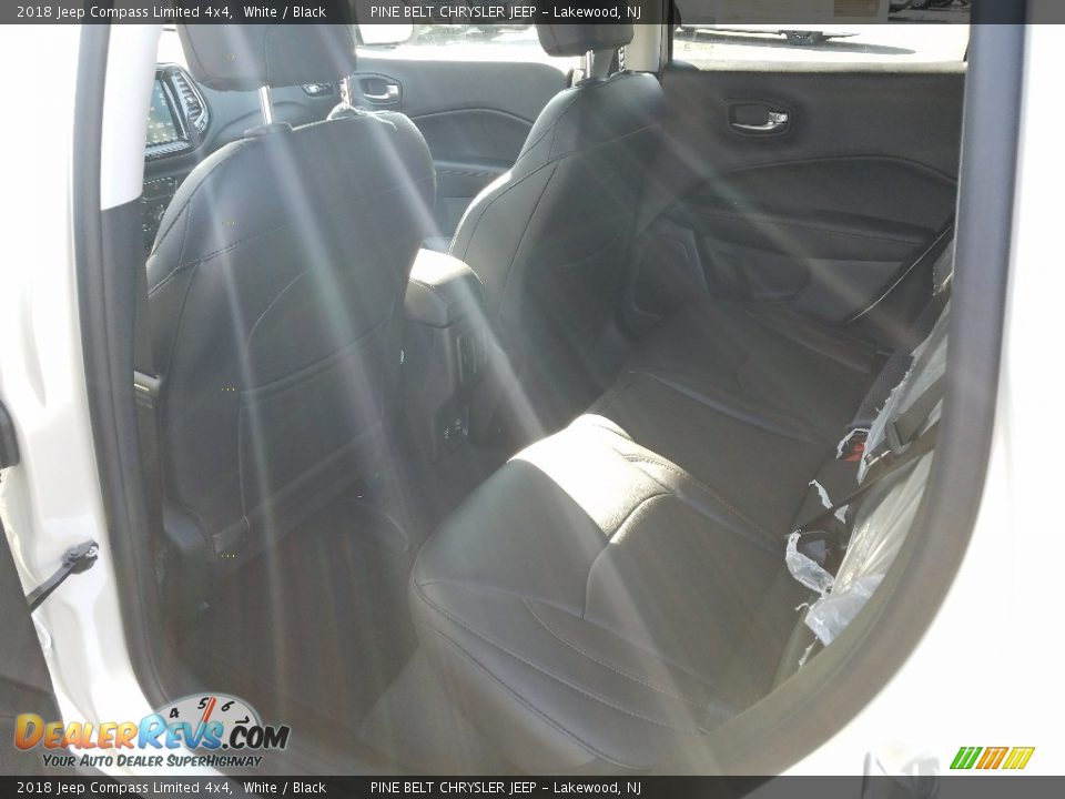 2018 Jeep Compass Limited 4x4 White / Black Photo #8
