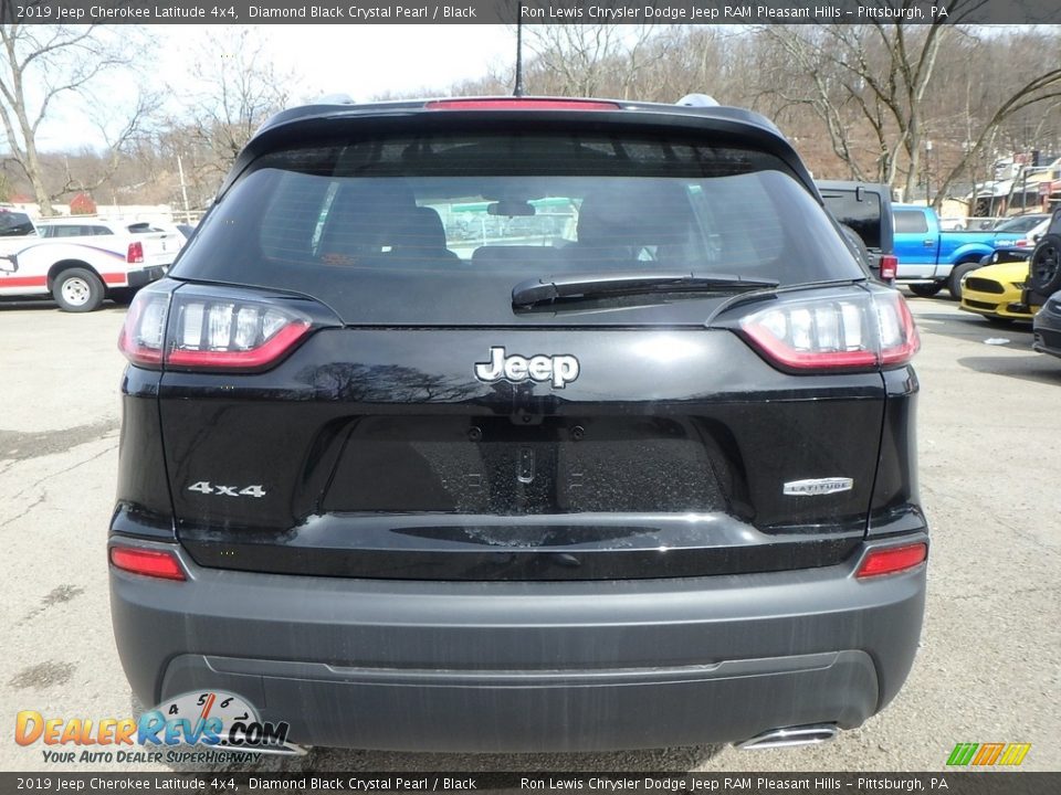 2019 Jeep Cherokee Latitude 4x4 Diamond Black Crystal Pearl / Black Photo #4
