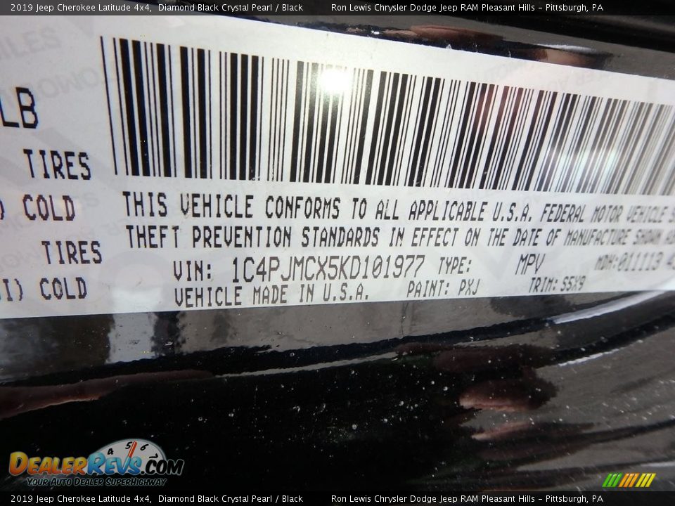 2019 Jeep Cherokee Latitude 4x4 Diamond Black Crystal Pearl / Black Photo #14