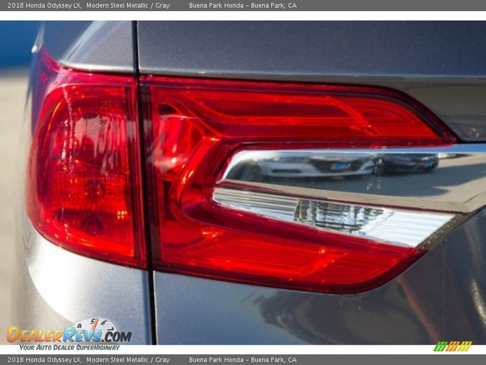2018 Honda Odyssey LX Modern Steel Metallic / Gray Photo #4