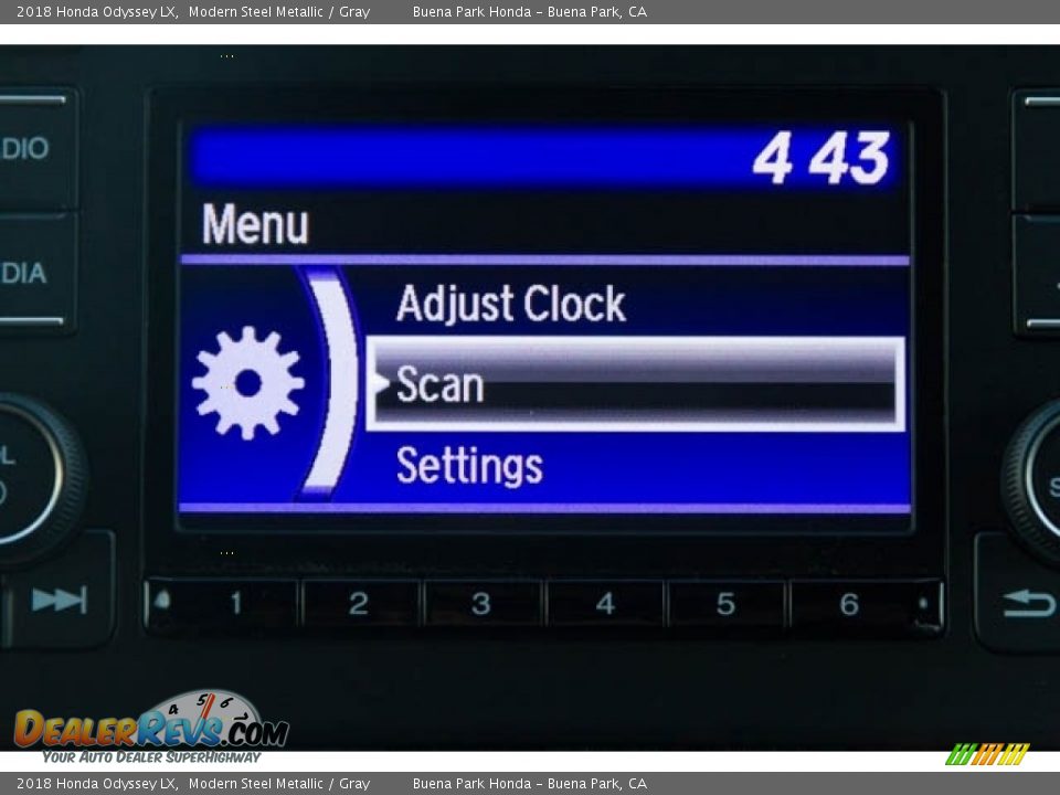 2018 Honda Odyssey LX Modern Steel Metallic / Gray Photo #16