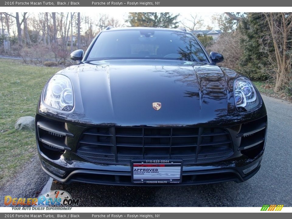 2016 Porsche Macan Turbo Black / Black Photo #2
