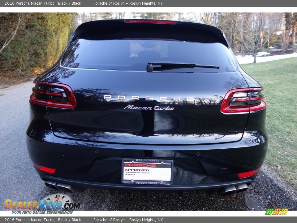 2016 Porsche Macan Turbo Black / Black Photo #5