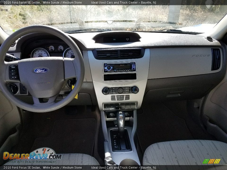 2010 Ford Focus SE Sedan White Suede / Medium Stone Photo #23