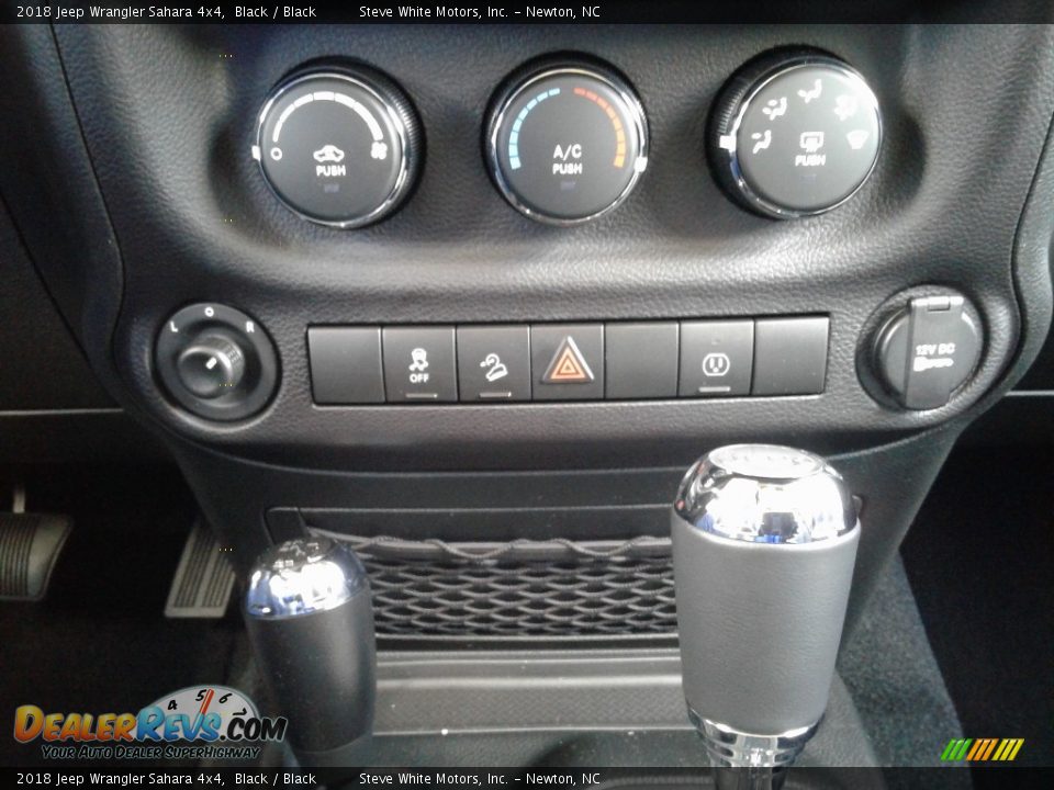 2018 Jeep Wrangler Sahara 4x4 Black / Black Photo #21
