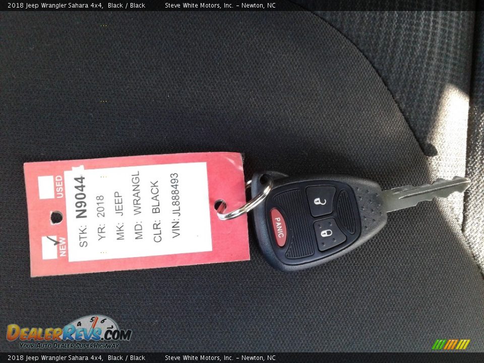 2018 Jeep Wrangler Sahara 4x4 Black / Black Photo #24