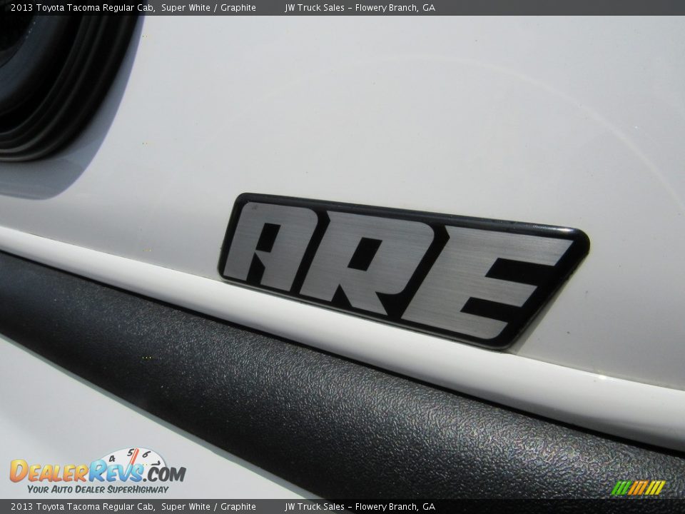 2013 Toyota Tacoma Regular Cab Super White / Graphite Photo #12