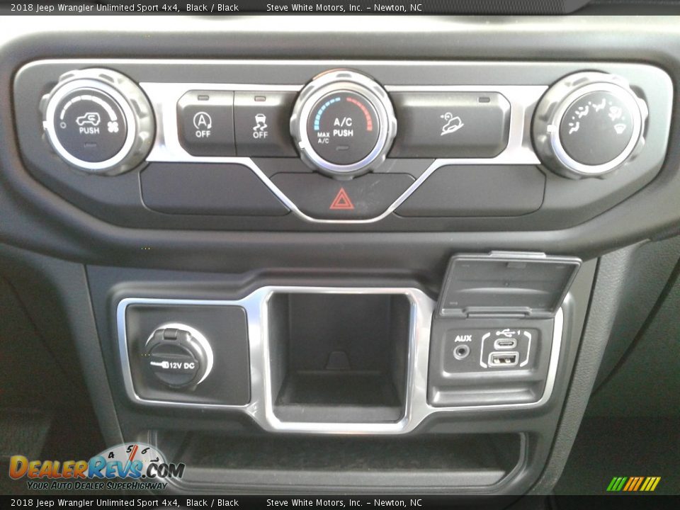 Controls of 2018 Jeep Wrangler Unlimited Sport 4x4 Photo #21