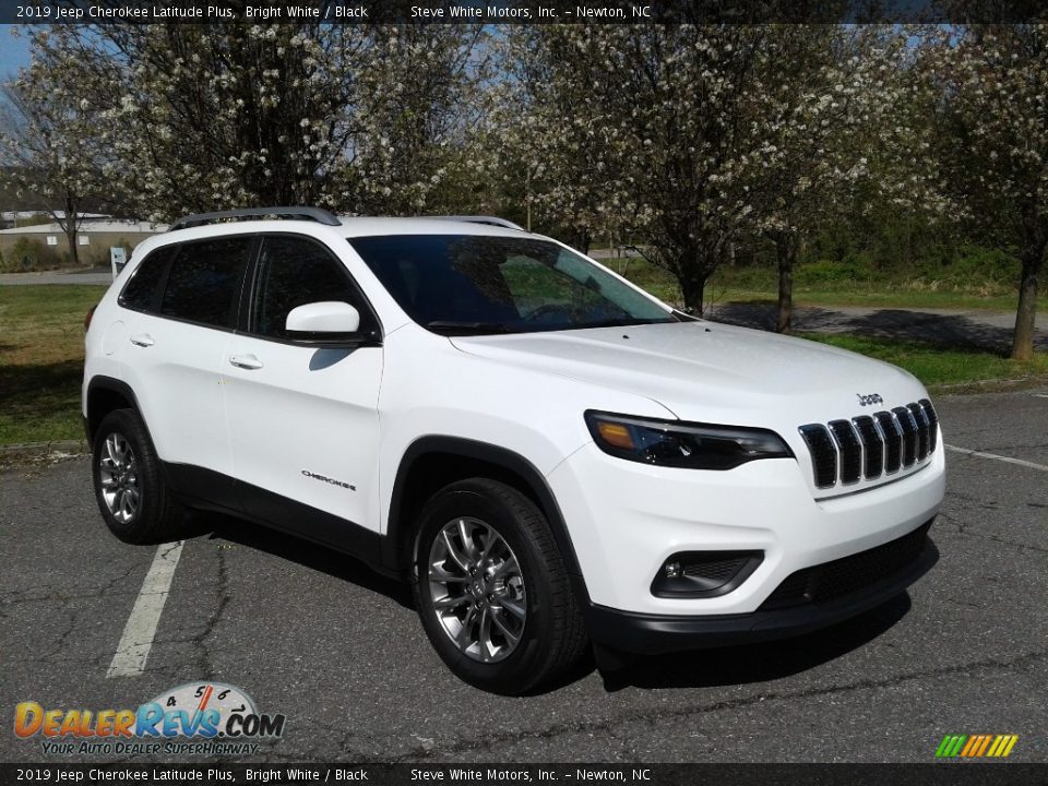 2019 Jeep Cherokee Latitude Plus Bright White / Black Photo #4