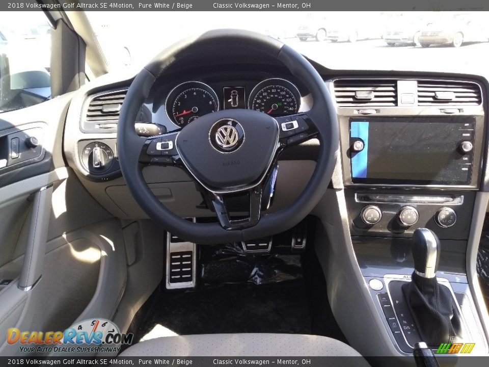 Dashboard of 2018 Volkswagen Golf Alltrack SE 4Motion Photo #4