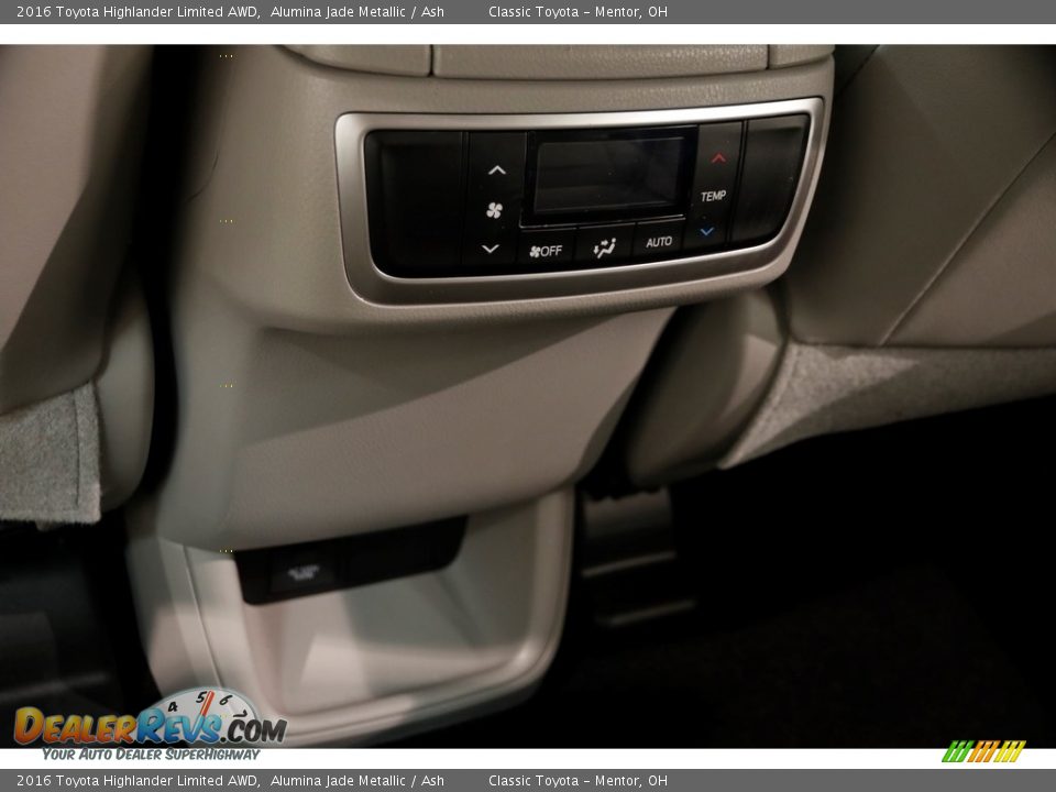 2016 Toyota Highlander Limited AWD Alumina Jade Metallic / Ash Photo #26