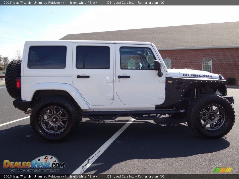 2016 Jeep Wrangler Unlimited Rubicon 4x4 Bright White / Black Photo #11