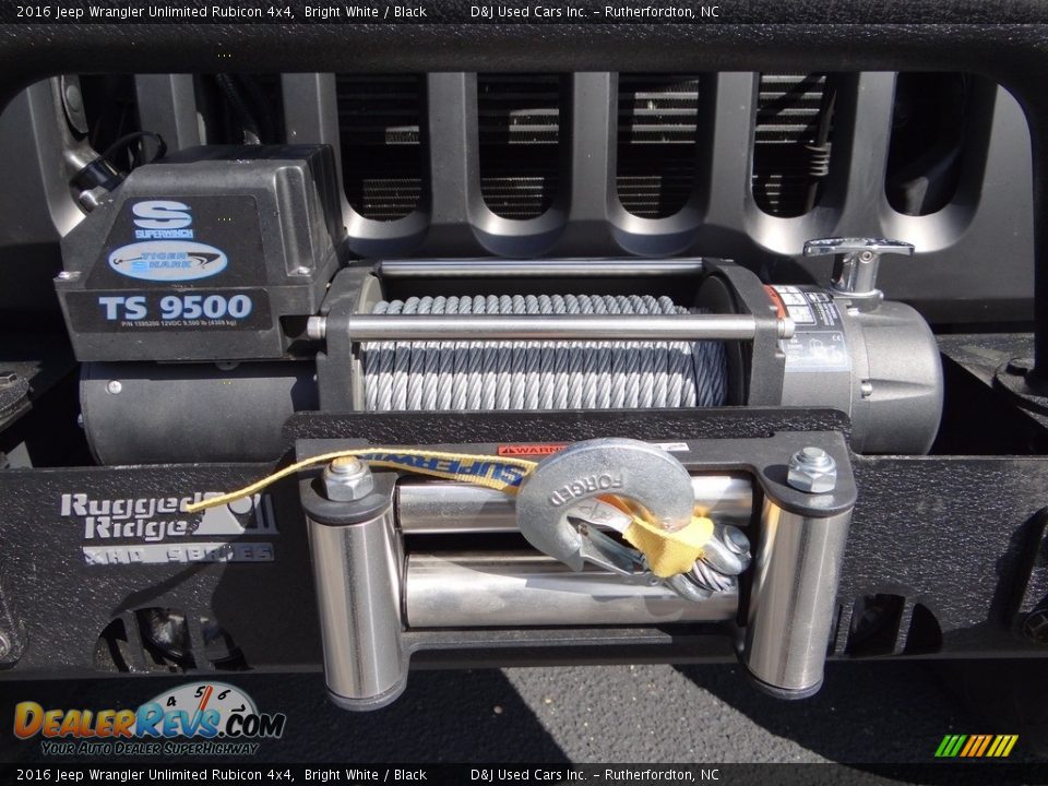 2016 Jeep Wrangler Unlimited Rubicon 4x4 Bright White / Black Photo #23