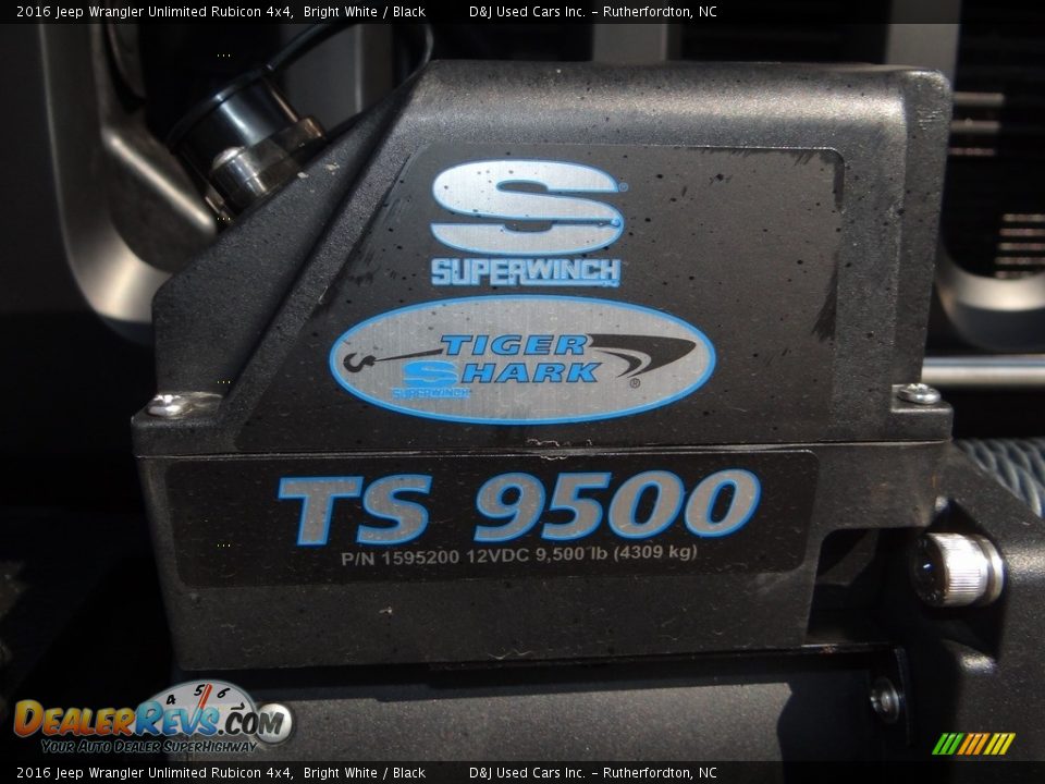 2016 Jeep Wrangler Unlimited Rubicon 4x4 Bright White / Black Photo #24