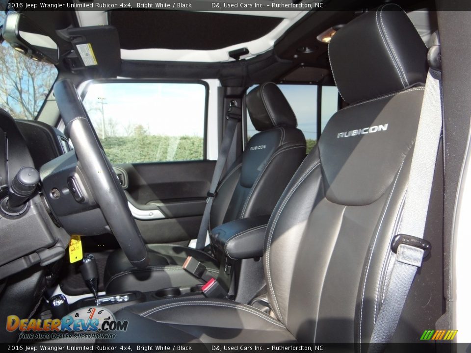 2016 Jeep Wrangler Unlimited Rubicon 4x4 Bright White / Black Photo #32