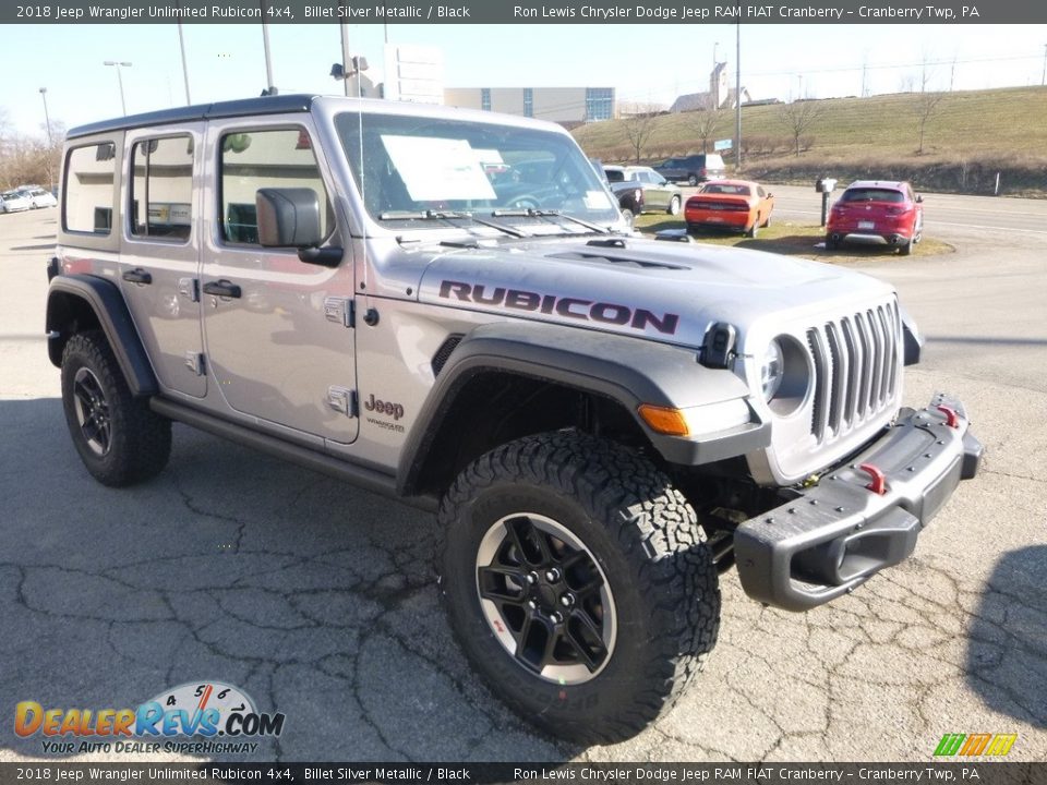 Front 3/4 View of 2018 Jeep Wrangler Unlimited Rubicon 4x4 Photo #7
