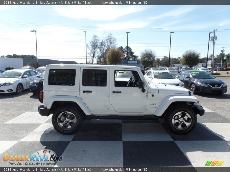 2018 Jeep Wrangler Unlimited Sahara 4x4 Bright White / Black Photo #3