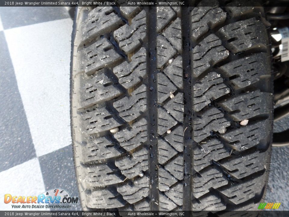 2018 Jeep Wrangler Unlimited Sahara 4x4 Bright White / Black Photo #9