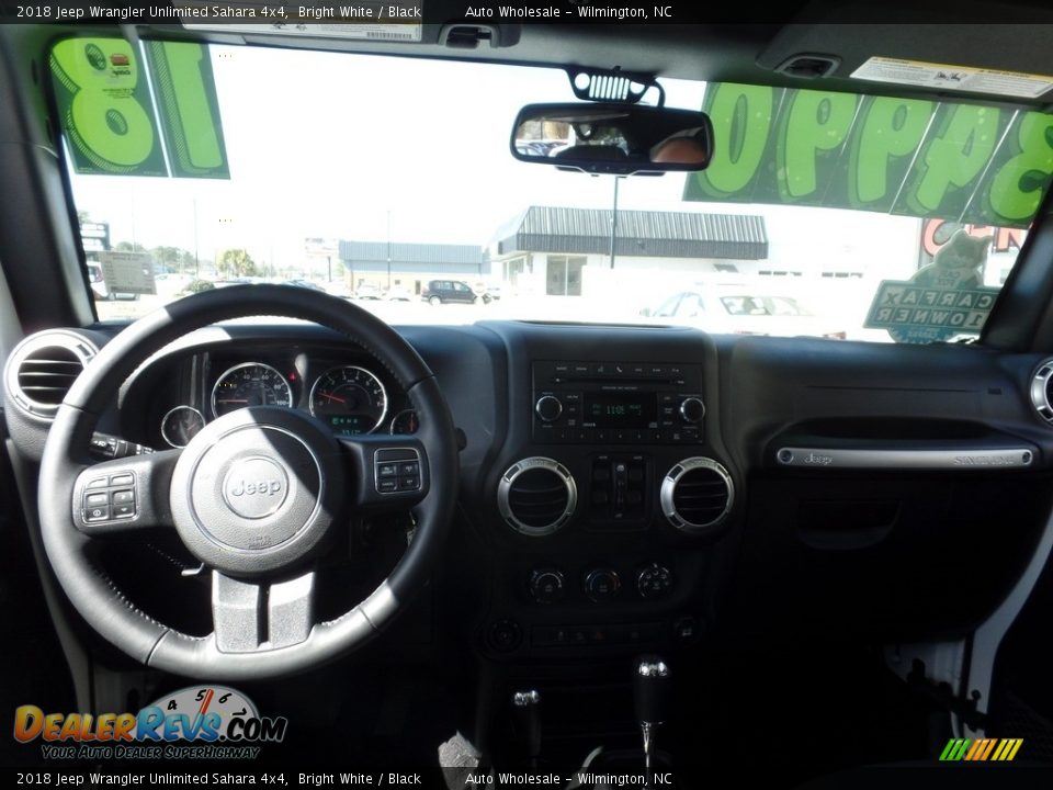 2018 Jeep Wrangler Unlimited Sahara 4x4 Bright White / Black Photo #15