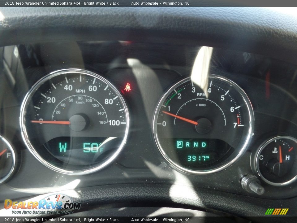 2018 Jeep Wrangler Unlimited Sahara 4x4 Bright White / Black Photo #16