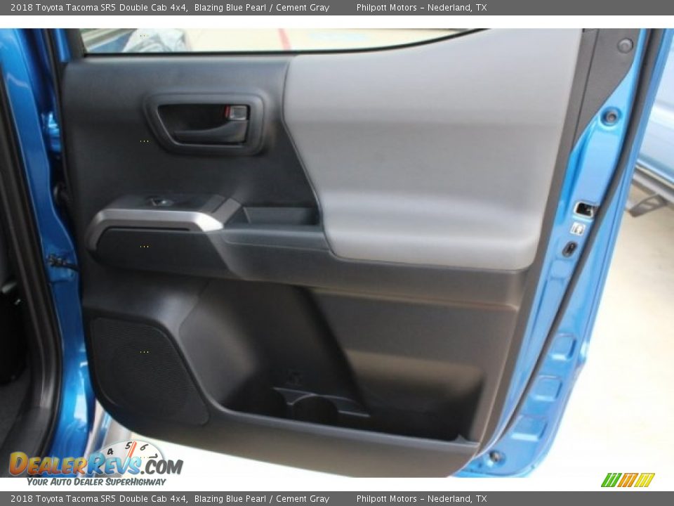 2018 Toyota Tacoma SR5 Double Cab 4x4 Blazing Blue Pearl / Cement Gray Photo #25