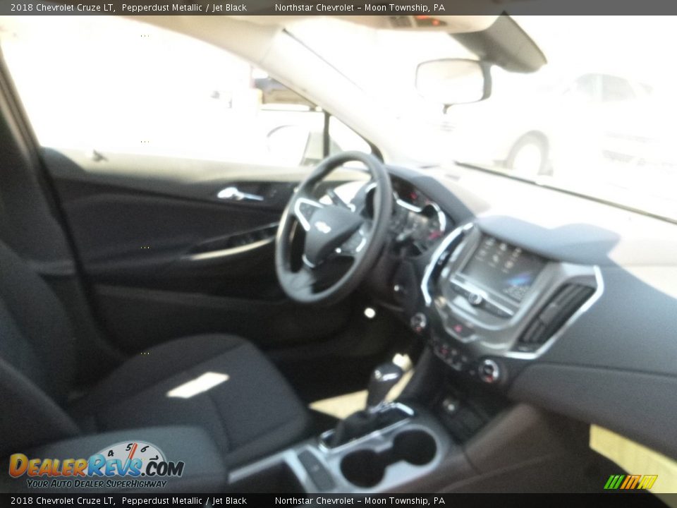 2018 Chevrolet Cruze LT Pepperdust Metallic / Jet Black Photo #11