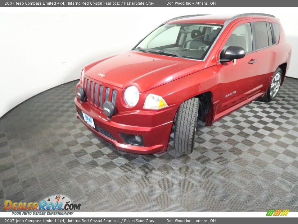 2007 Jeep Compass Limited 4x4 Inferno Red Crystal Pearlcoat / Pastel Slate Gray Photo #7