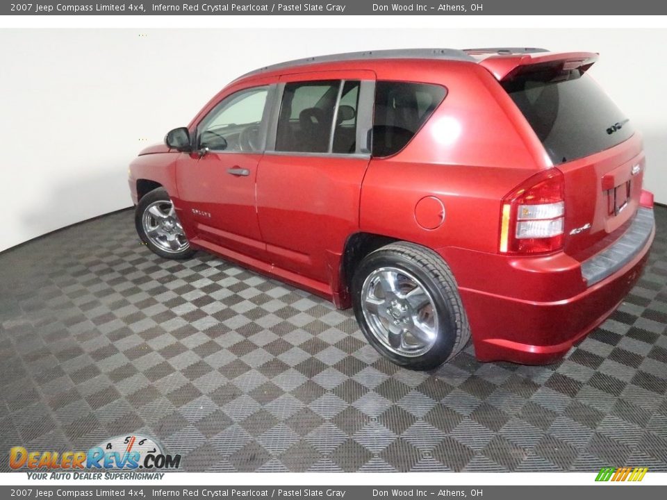 2007 Jeep Compass Limited 4x4 Inferno Red Crystal Pearlcoat / Pastel Slate Gray Photo #9