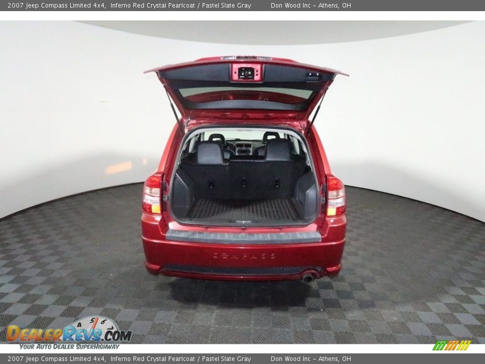 2007 Jeep Compass Limited 4x4 Inferno Red Crystal Pearlcoat / Pastel Slate Gray Photo #22