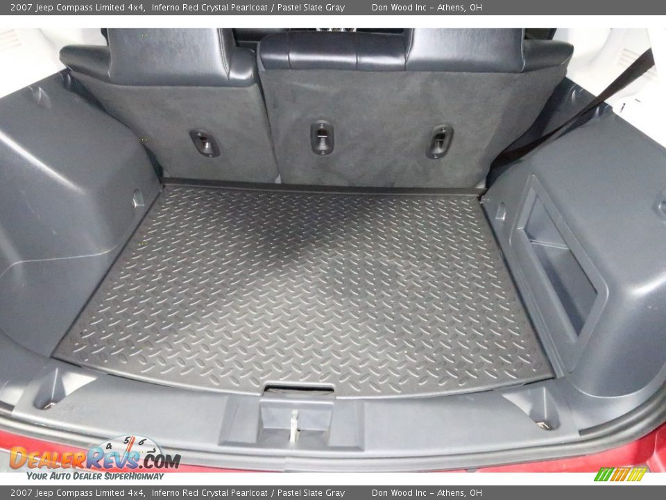 2007 Jeep Compass Limited 4x4 Inferno Red Crystal Pearlcoat / Pastel Slate Gray Photo #23